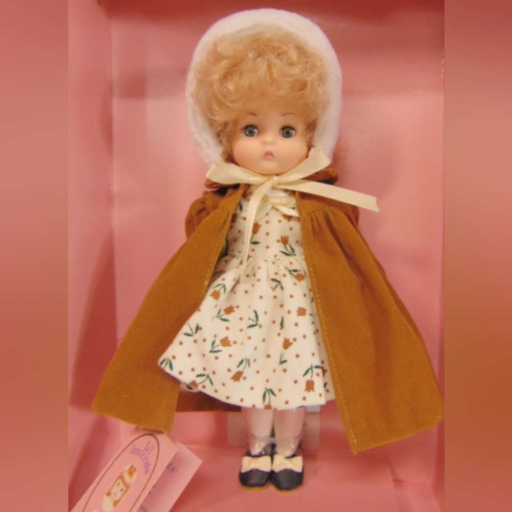 Vintage1988 Effanbee 9" Lil Li'l Innocents DIANA Cloak Hood Corduroy Tulip Dress